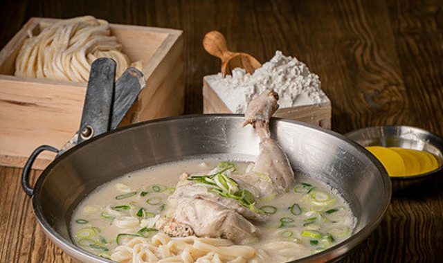 언양닭칼국수 수원 영통점 대표 사진
