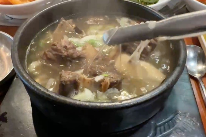 카페 붕어당 제철 과일 팬케이크