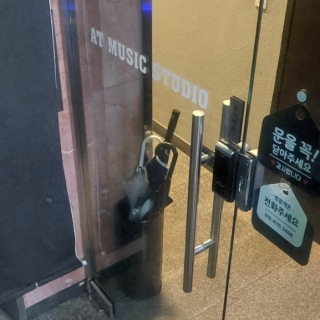 2번째 스튜디오 사진