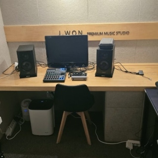 2번째 스튜디오 사진