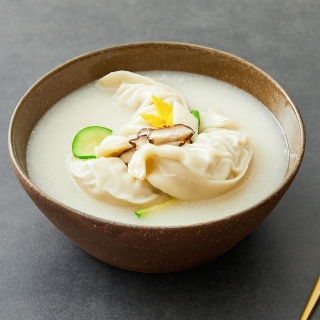Dumpling soup (1 serving)