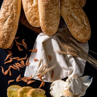 Cream-cheese baguette