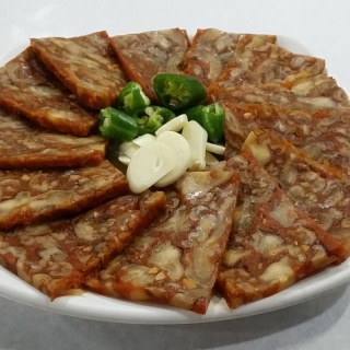 Pressed chicken feet