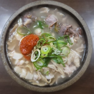 Korean sausage (sundae) soup with rice