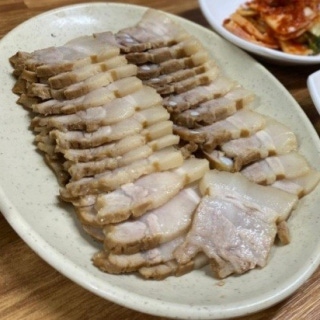 Boiled meat slices (medium)