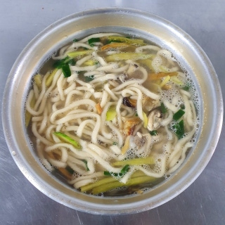Seafood knife-cut noodle soup