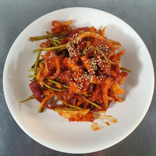 Seasoned ray sashimi