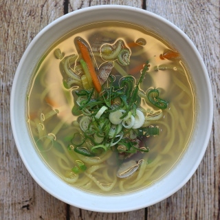 Clam hand-cut noodle soup