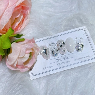 23년 봄 웨딩 네일아트_ 영롱한 9