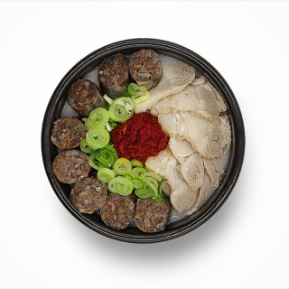 Sundae sausage and pork soup