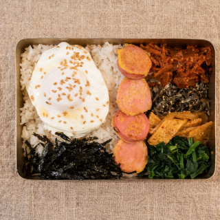 Nostalgic lunch box