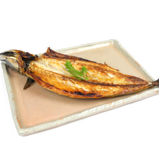 Pine-needle grilled mackerel (takeaway available)