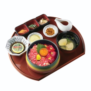 Tuna and minced tuna rice bowl