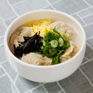 Large dumpling soup
