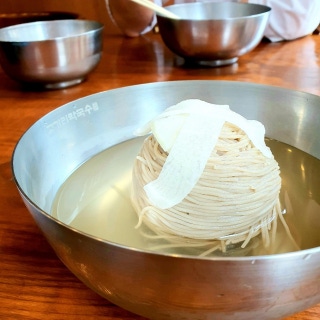 Extra buckwheat noodles (broth or spicy mixed)