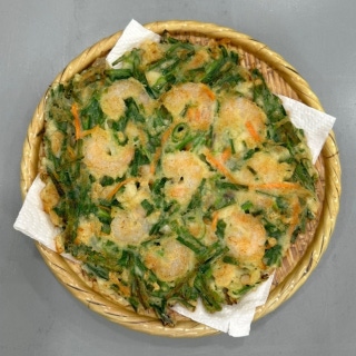 Shrimp chive pancake