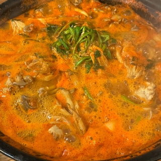 Spicy mushroom and noodle hot pot
