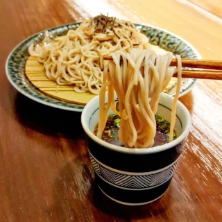 Chilled soba with dipping sauce