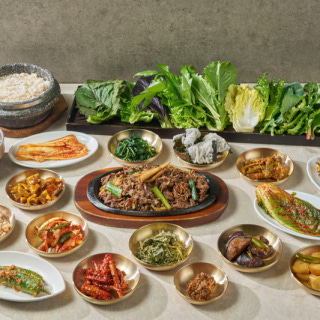 Hanwoo and deodeok bulgogi set (grade 1+ or higher)