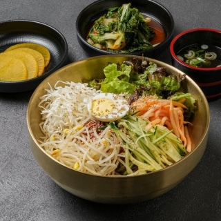 Spicy mixed buckwheat noodles