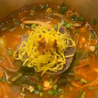 Spicy beef-rib soup