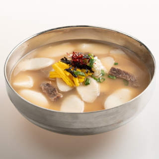 Hanwoo beef rice cake soup