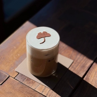 Butter-cream coffee and yanggaeng