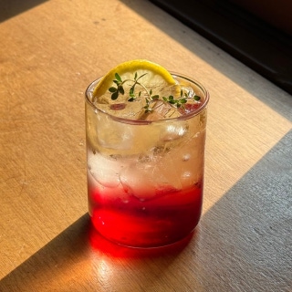 Omija berry sparkling drink