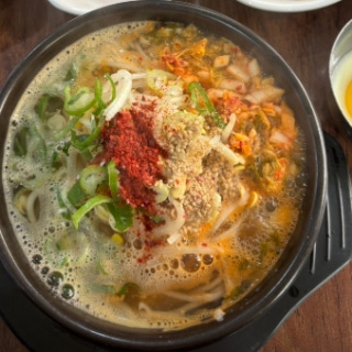 Spicy bean-sprout hangover soup