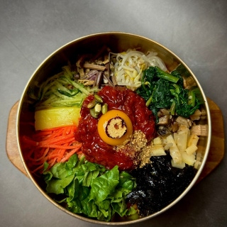 Raw-beef bibimbap