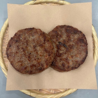 Grilled minced rib patties