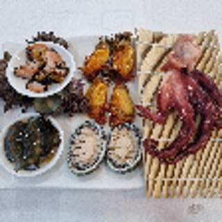 Assorted seafood