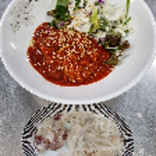 Noodles with fresh spear squid