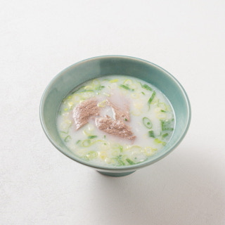 Gomtang beef soup