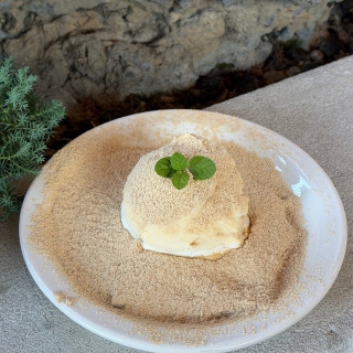 Injeolmi rice cake ice cream