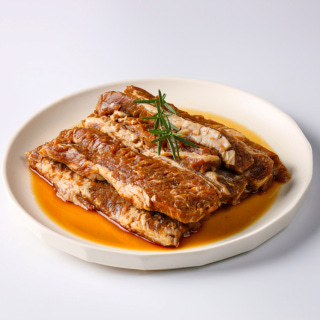 Grilled marinated beef rib meat