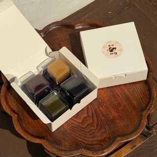 Sweet-bean jellies (4, standard takeaway box)