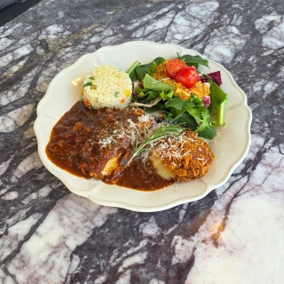 Pork cordon bleu with rice