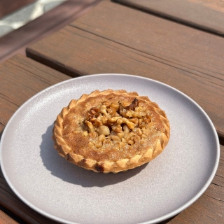 Walnut tart
