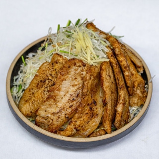 Flame-grilled pork-back-neck rice bowl