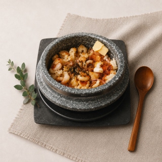 Spear squid seafood stone-pot rice