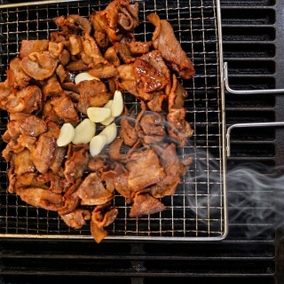 Grilled black pork (minimum 2 people)