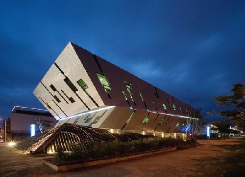 첨단미르치과병원