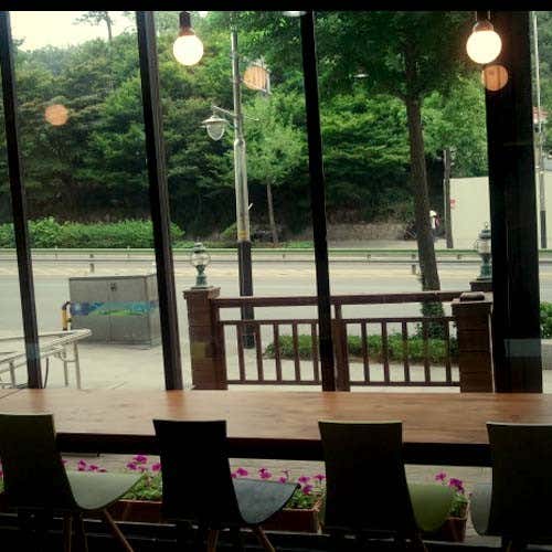 복합문화공간 카페멘테 · 네이버 지도·플레이스 3