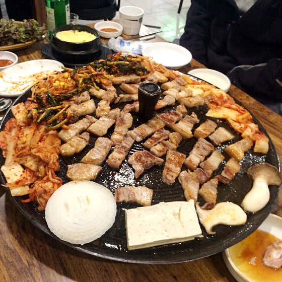 싹쓰리솥뚜껑김치삼겹살 세관점 · 네이버 지도·플레이스 2