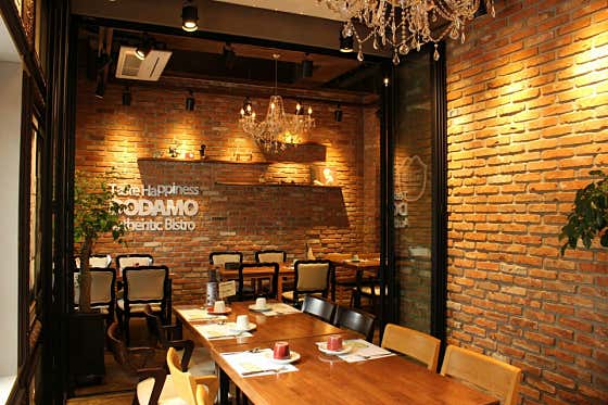 Merchant-uploaded interior photo from Dodamo
