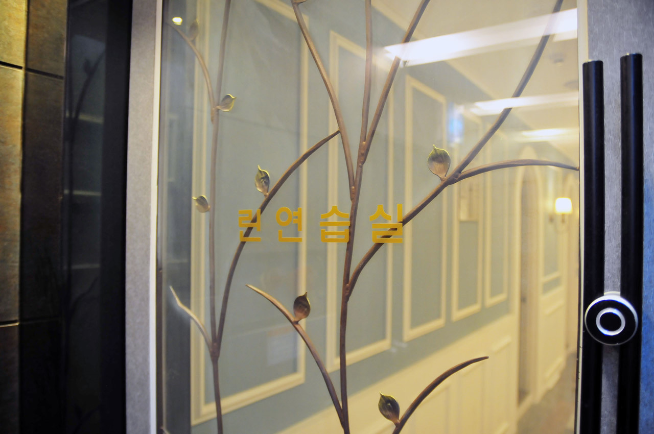 Studio image 5