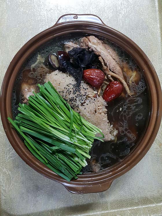 능이한방백숙 메뉴 사진(네이버)