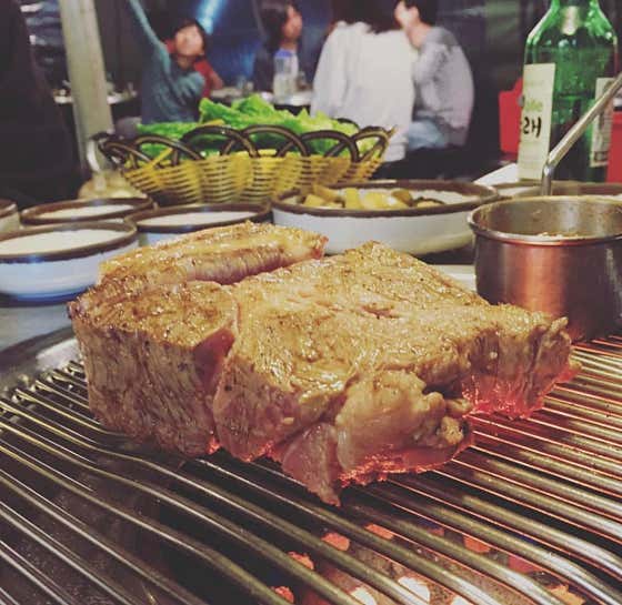 흑돼지근고기 메뉴 사진(네이버)