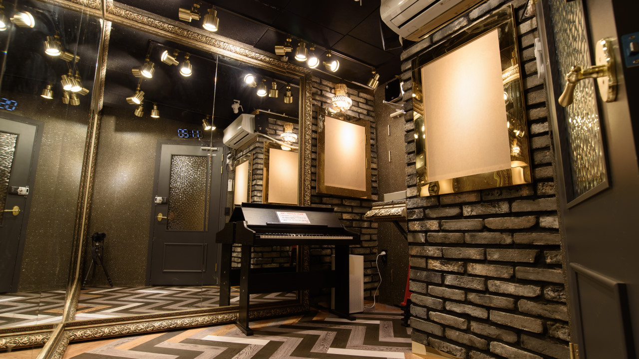 Studio image 4